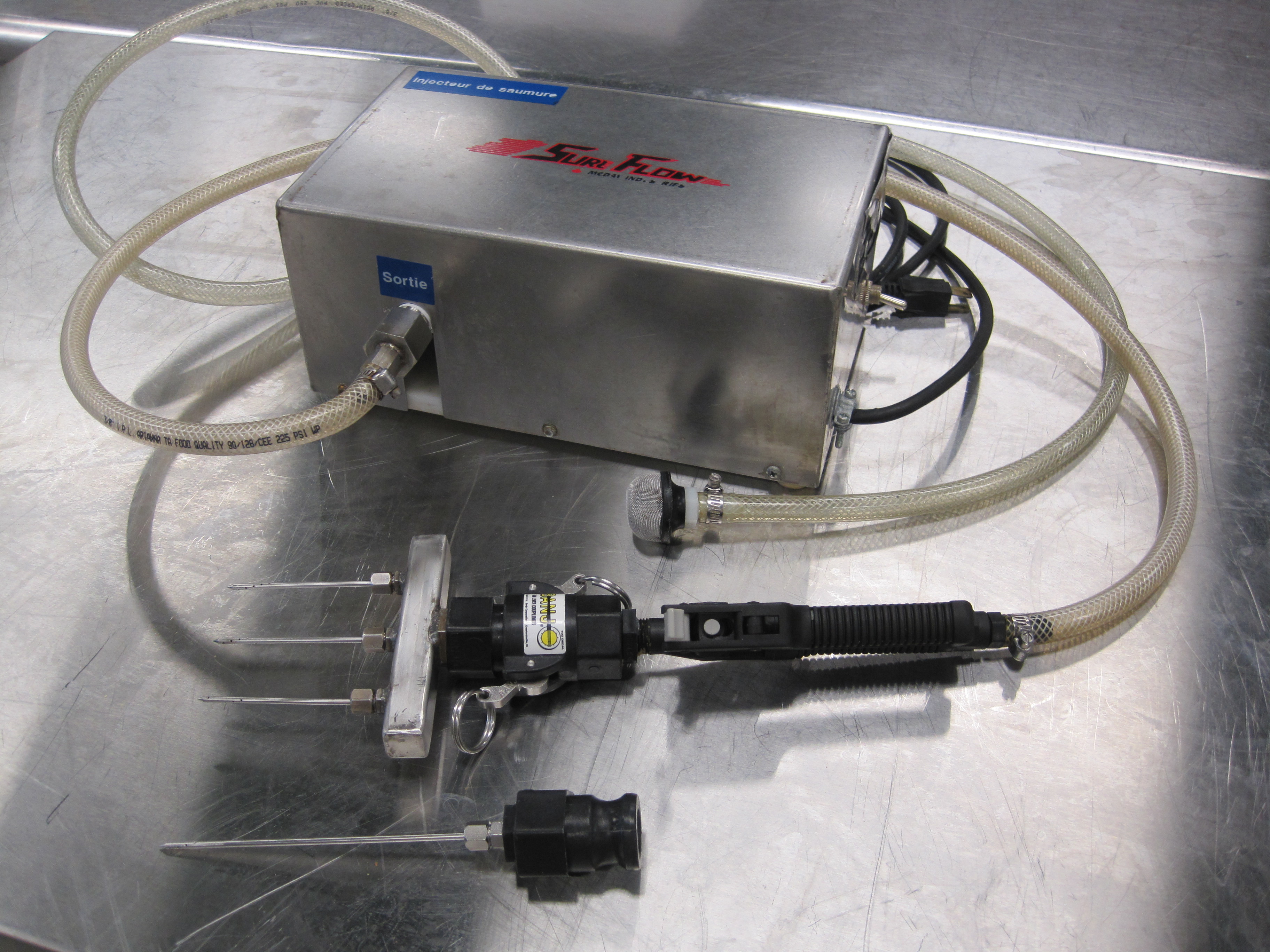 Picture of the equipment :  SEMI-AUTOMATIC BRINE INJECTOR