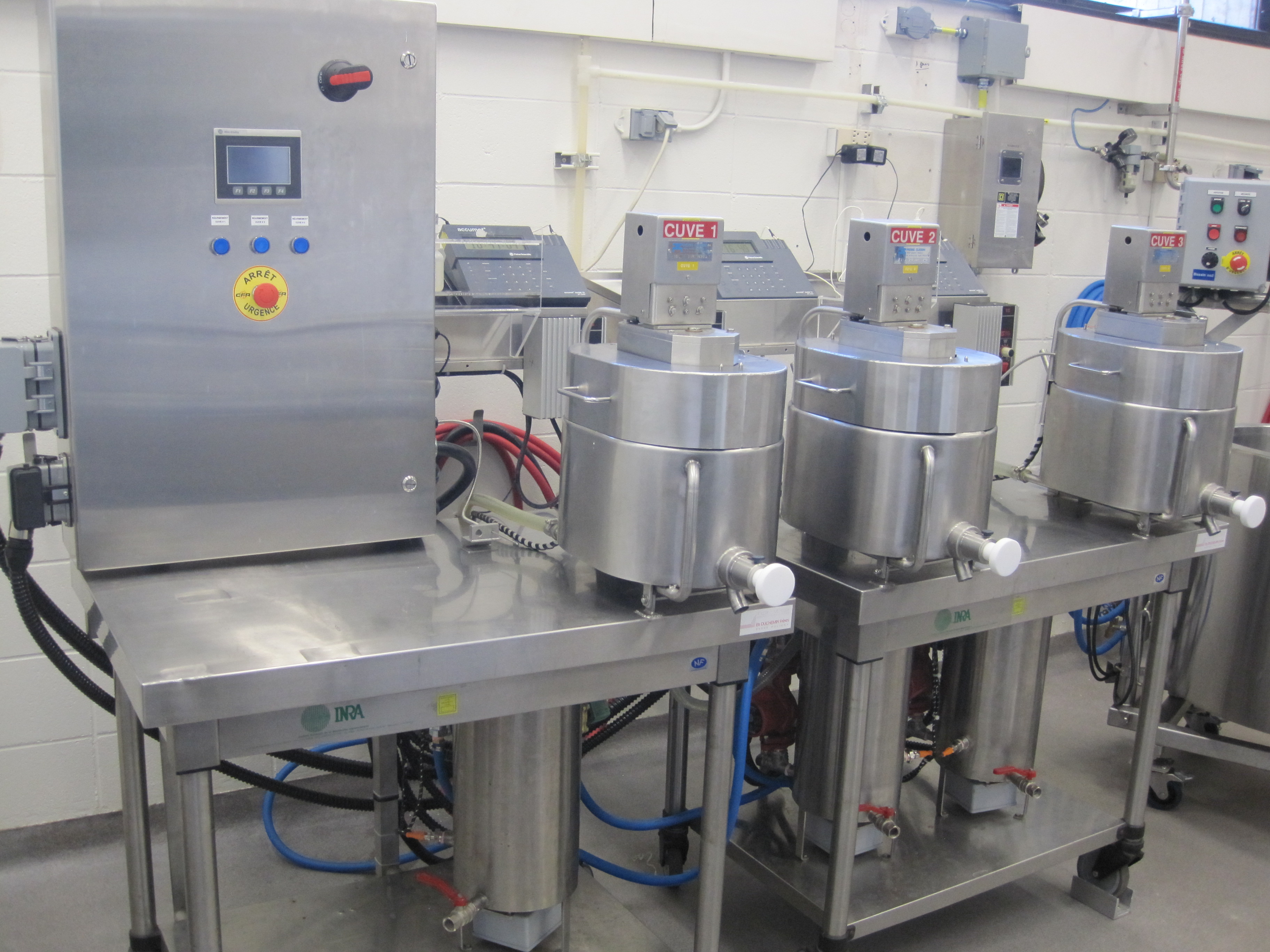 Picture of the equipment :  CHEESE FACTORY AND ACCESSORIES
